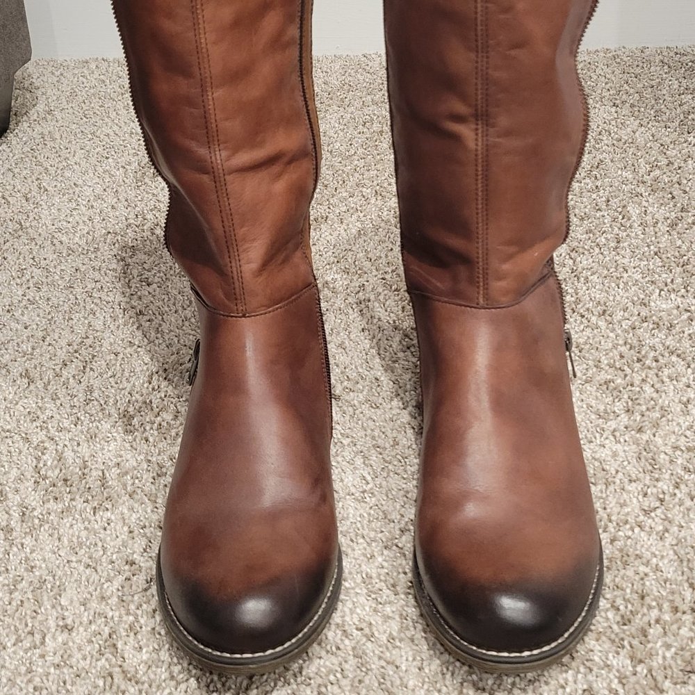 NWOT Brown Tall Boots